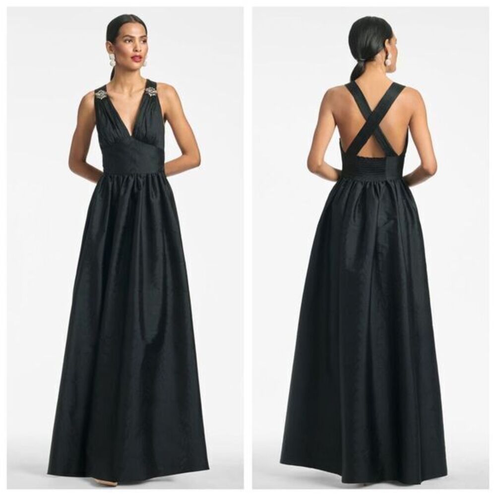 SACHIN & BABI Kenzie Brooch-embellished Gown size 0